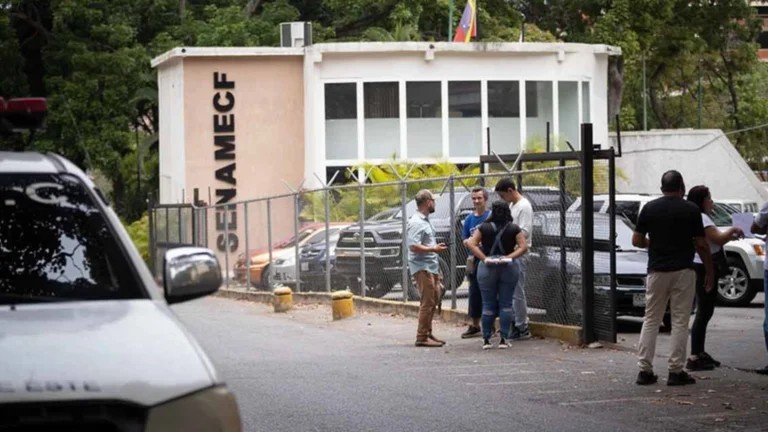 Hallan Cadaver De Una Joven En La Via Publica