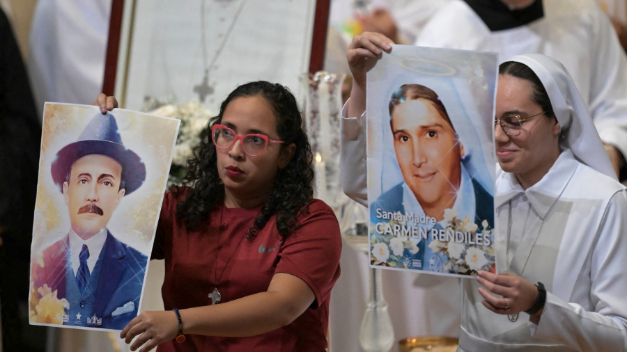 Cortesia Jose Gregorio Hernandez Y Madre Carmen Rendiles 42674