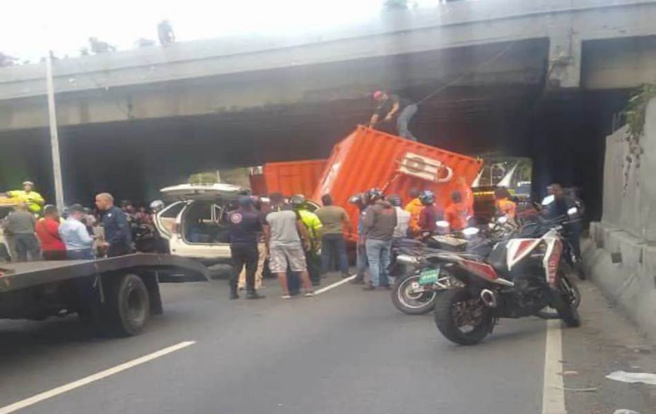 Accidente Camion Carga 1
