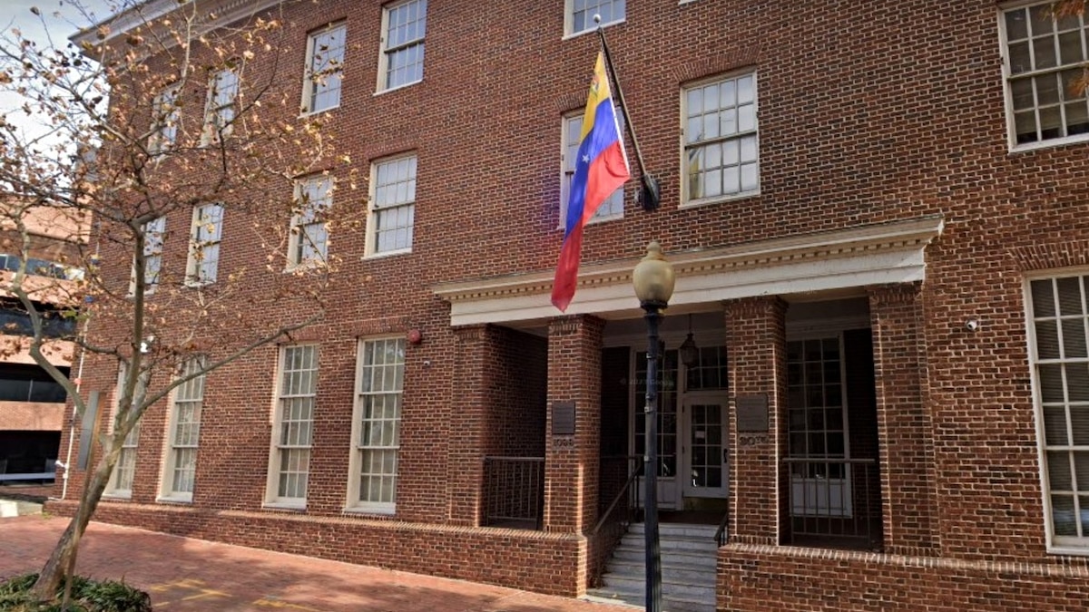 El Edificio De La Embajada De Venezuela En KV2XFMXM3FFRBB3VH75G2CP5FI