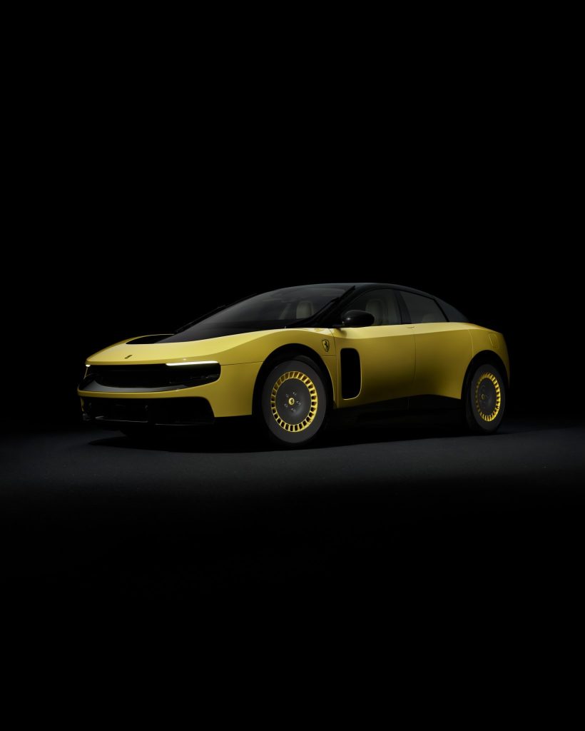 1025645